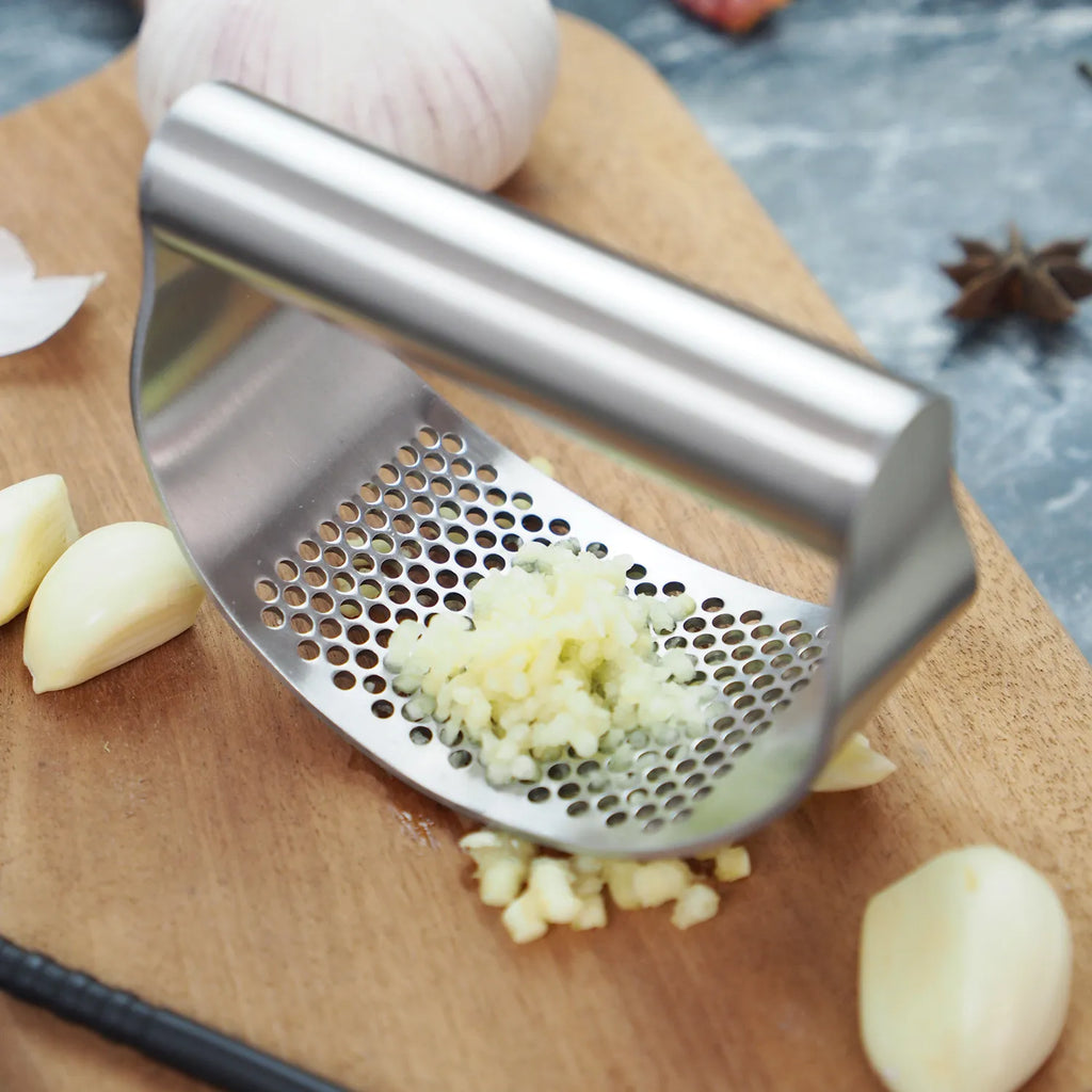 Upgraded Stainless Steel Garlic Press Squeezer Manual Garlic Ginger Rocker Crusher Garlic Cutting