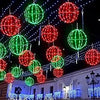4 Pack 7.87" Outdoor Christmas Ball Lights, Hanging LED Sphere String Light with Metal Frame Multicolor Globe Lights for Holiday Garden Tree Patio Yard Party Outdoor Decor (Red Green)